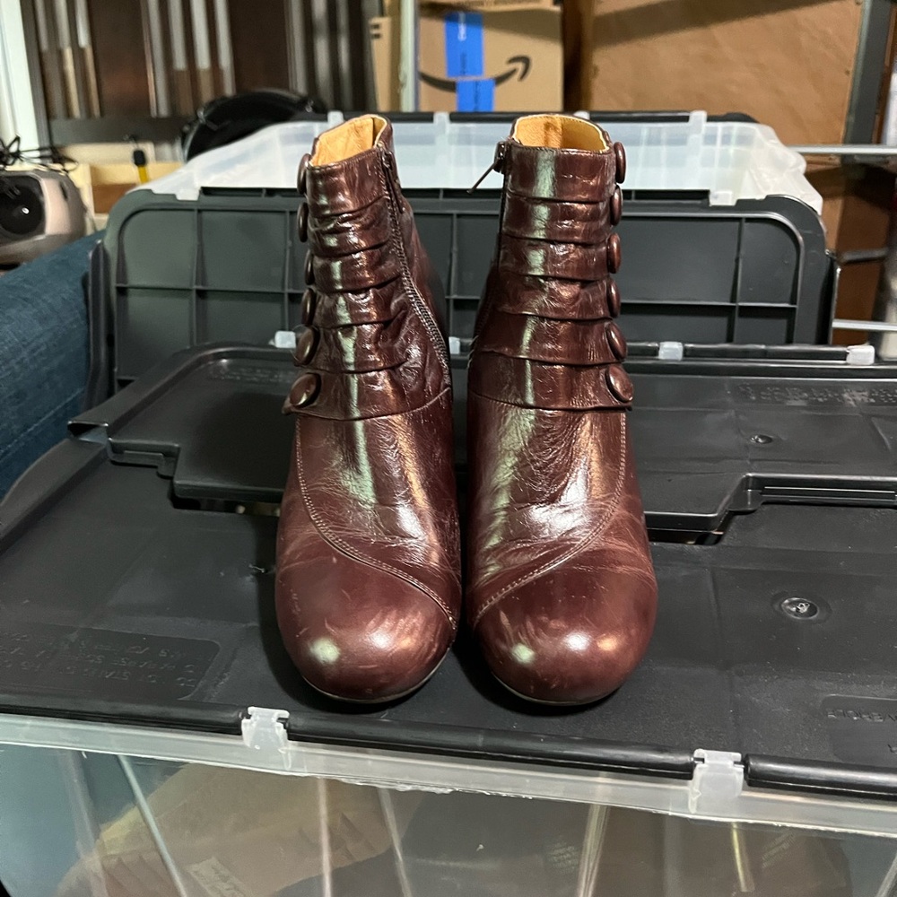 Elegant Brown Ankle Boots